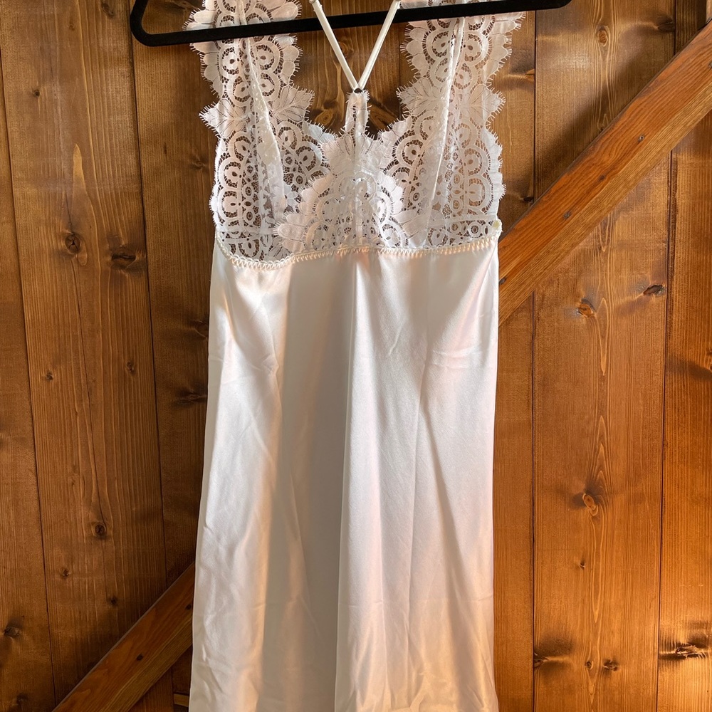 Victoria’s Secret white lace slip lingerie - Picture 2 of 2